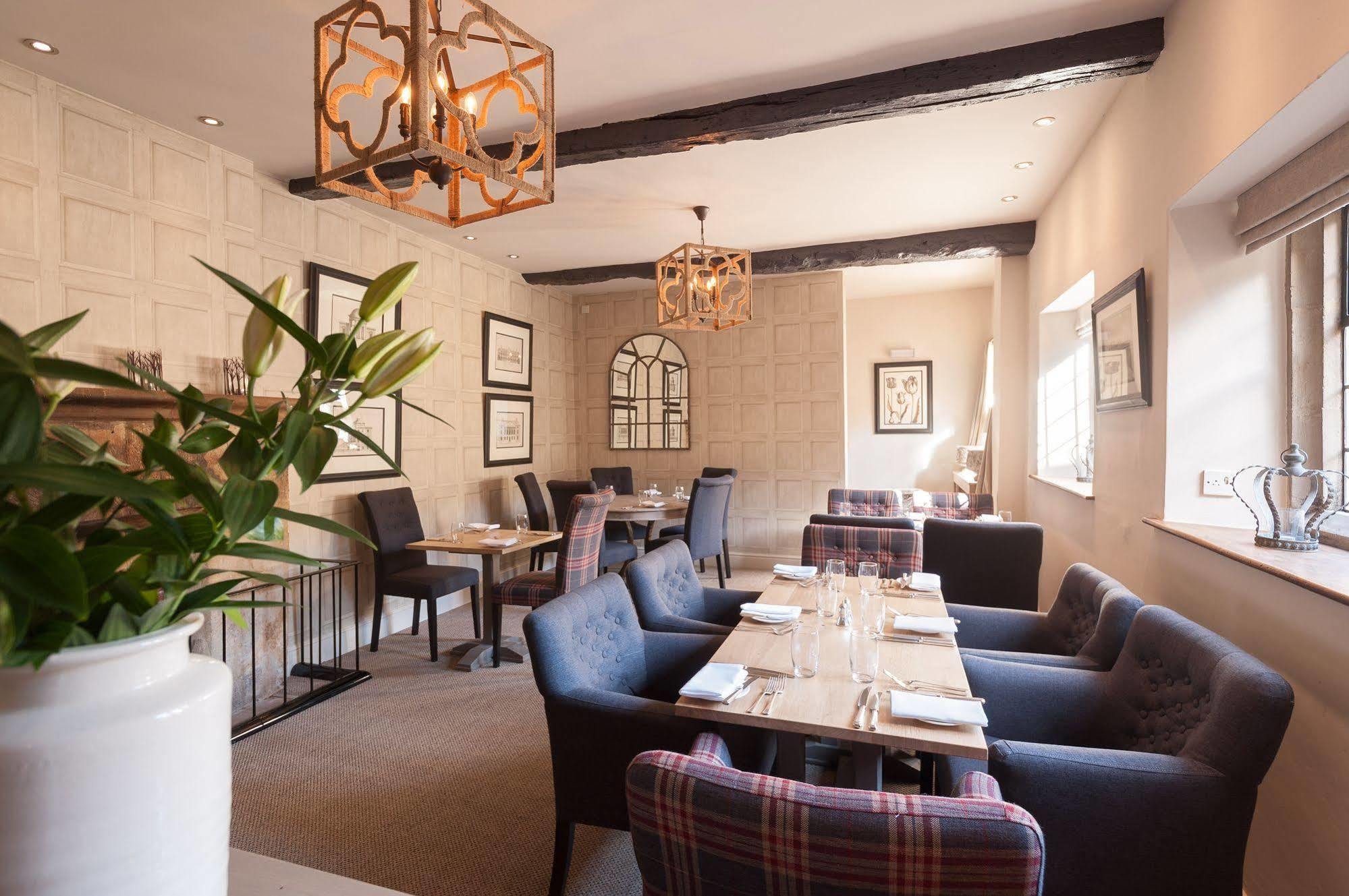 The Crown Hotel Shipton under Wychwood Exterior foto